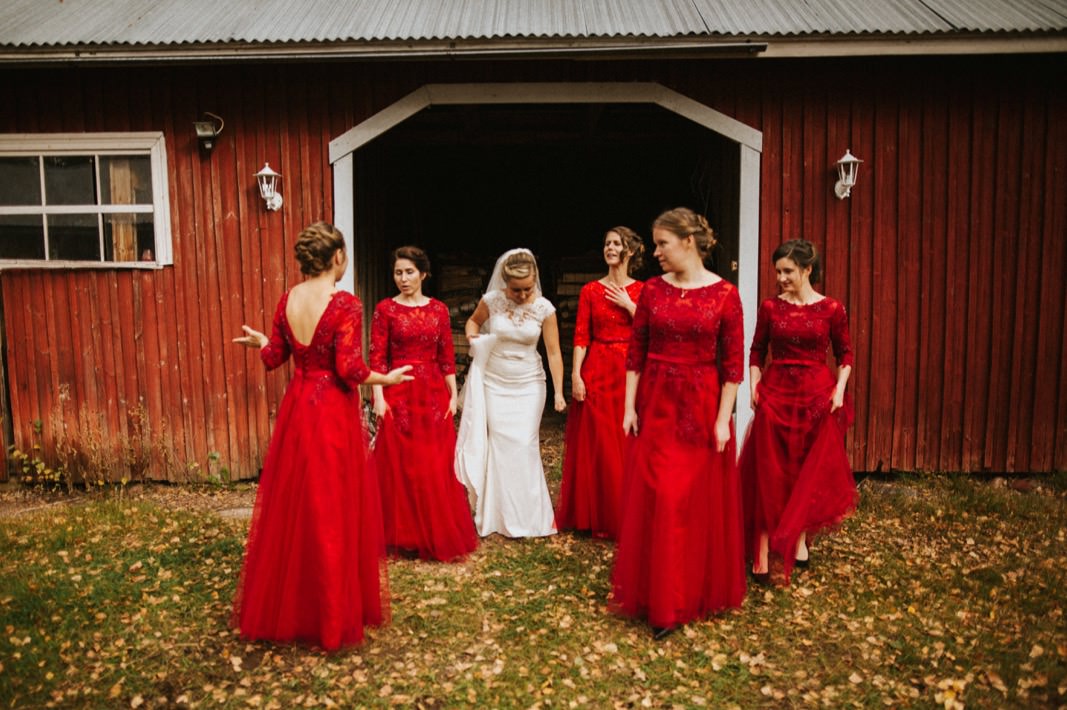 bride and bridesmaids Finland