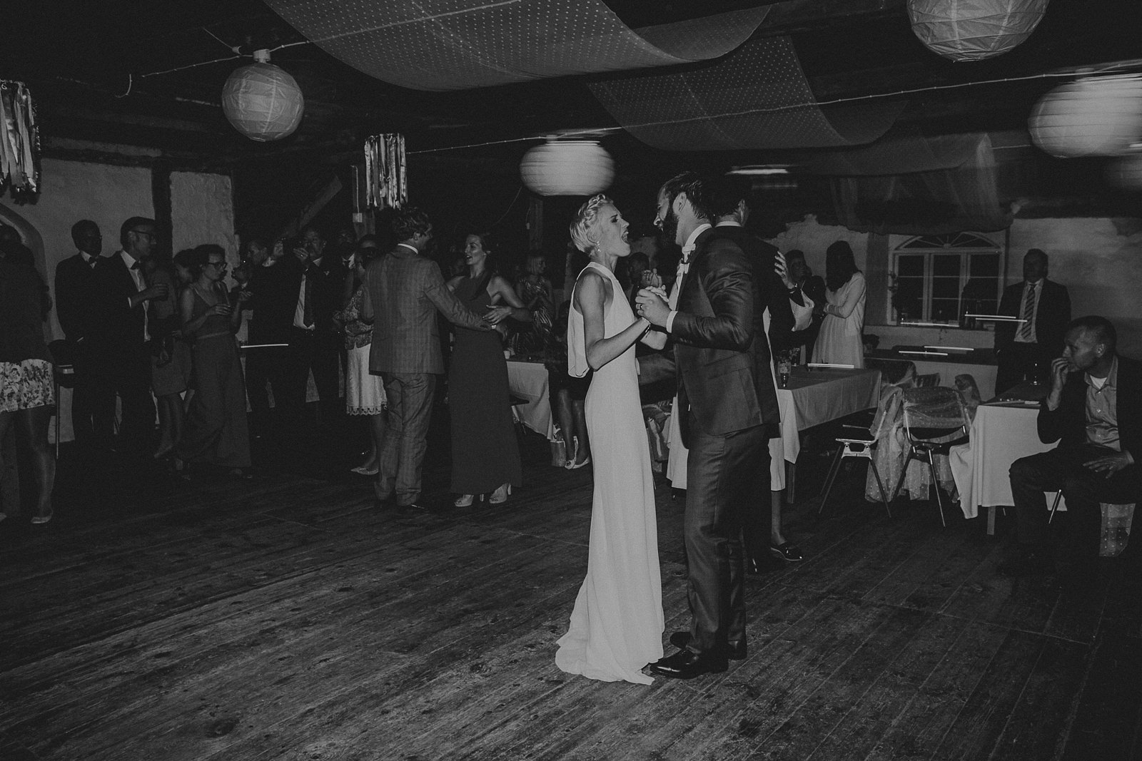 bride and groom dancing at wedding venue in Vadstena